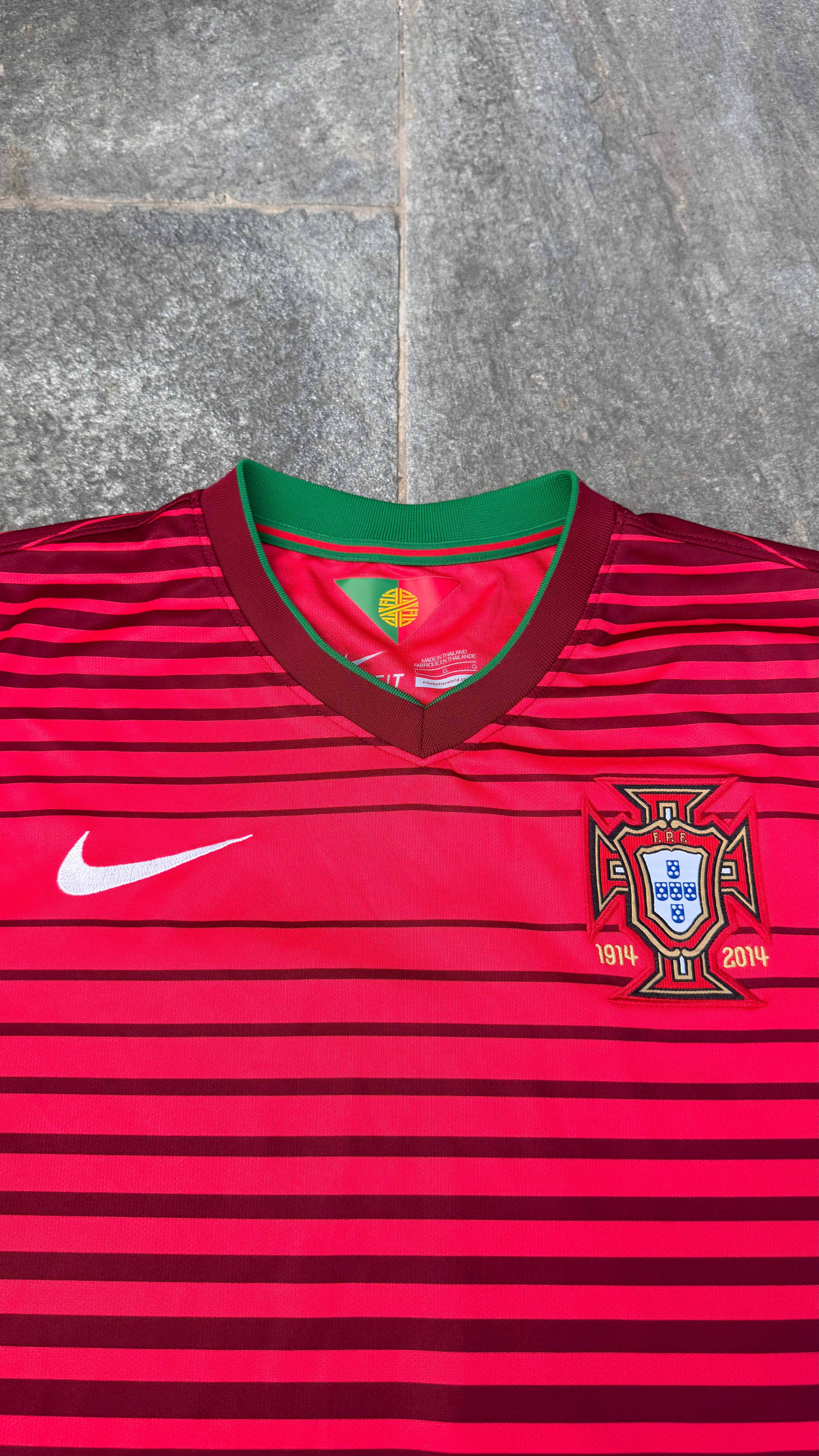 RED NIKE PORTUGAL JERSEY SIZE L/XL