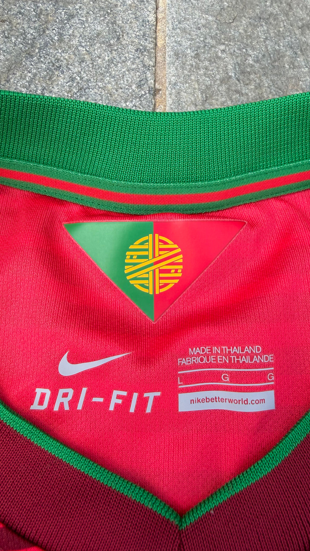 RED NIKE PORTUGAL JERSEY SIZE L/XL