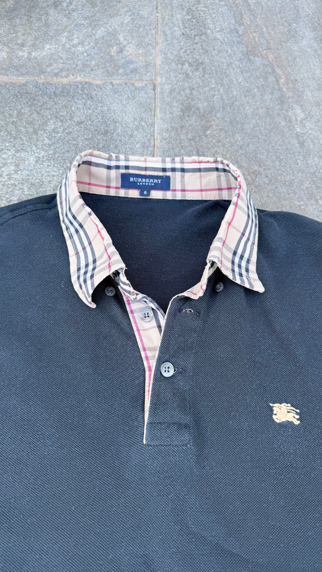 BLACK BURBERRY POLO SIZE M