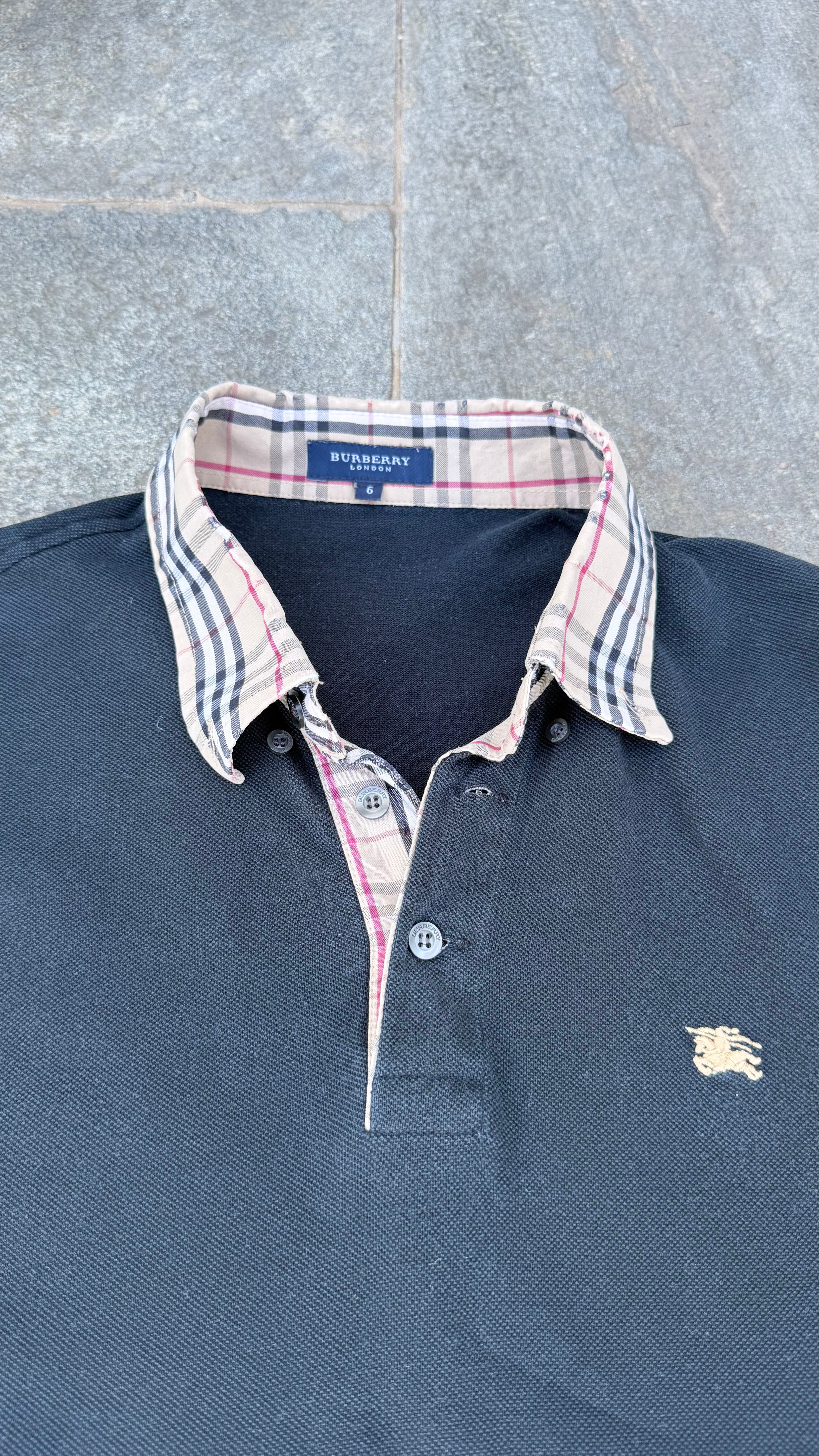 BLACK BURBERRY POLO SIZE M