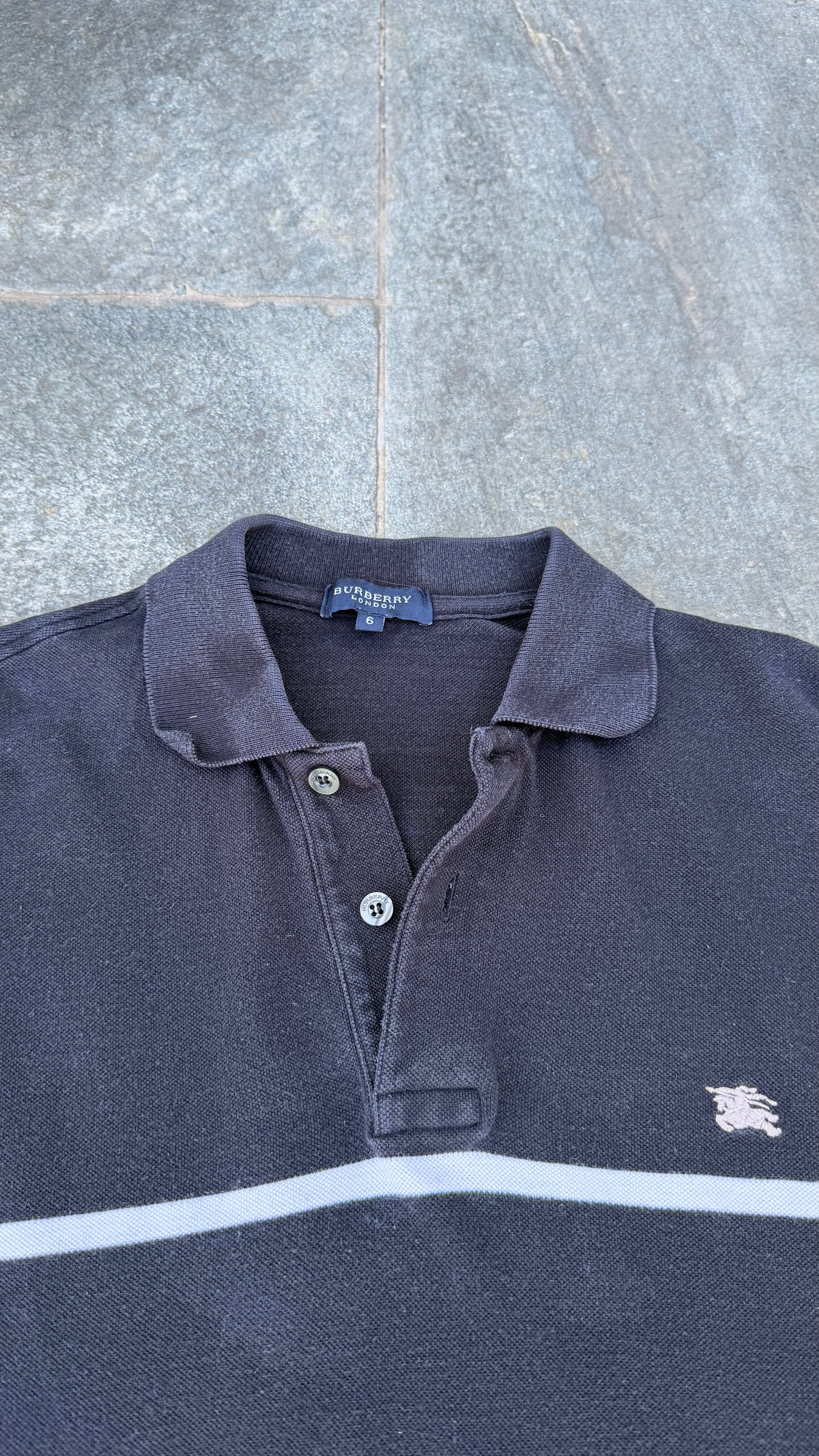 BLACK/RED BURBERRY POLO SIZE M