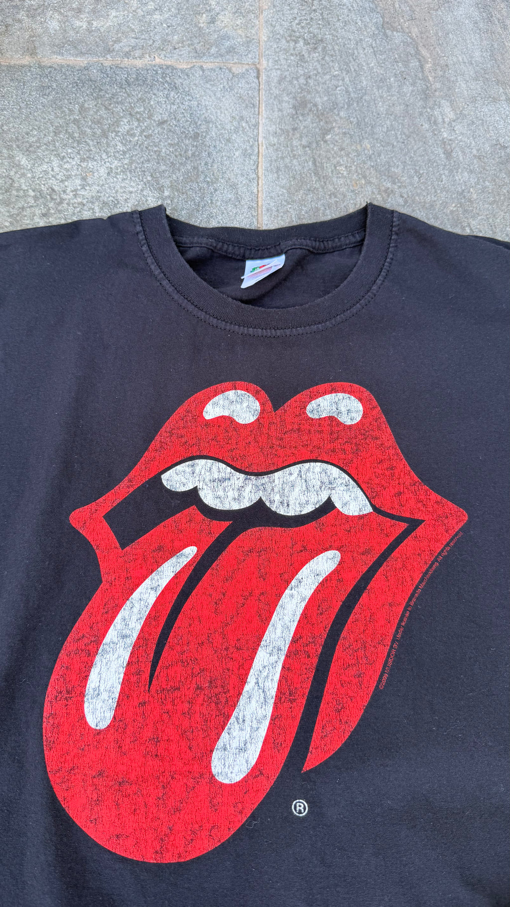 BLACK ROLLING STONES BAND TEE SIZE M/L