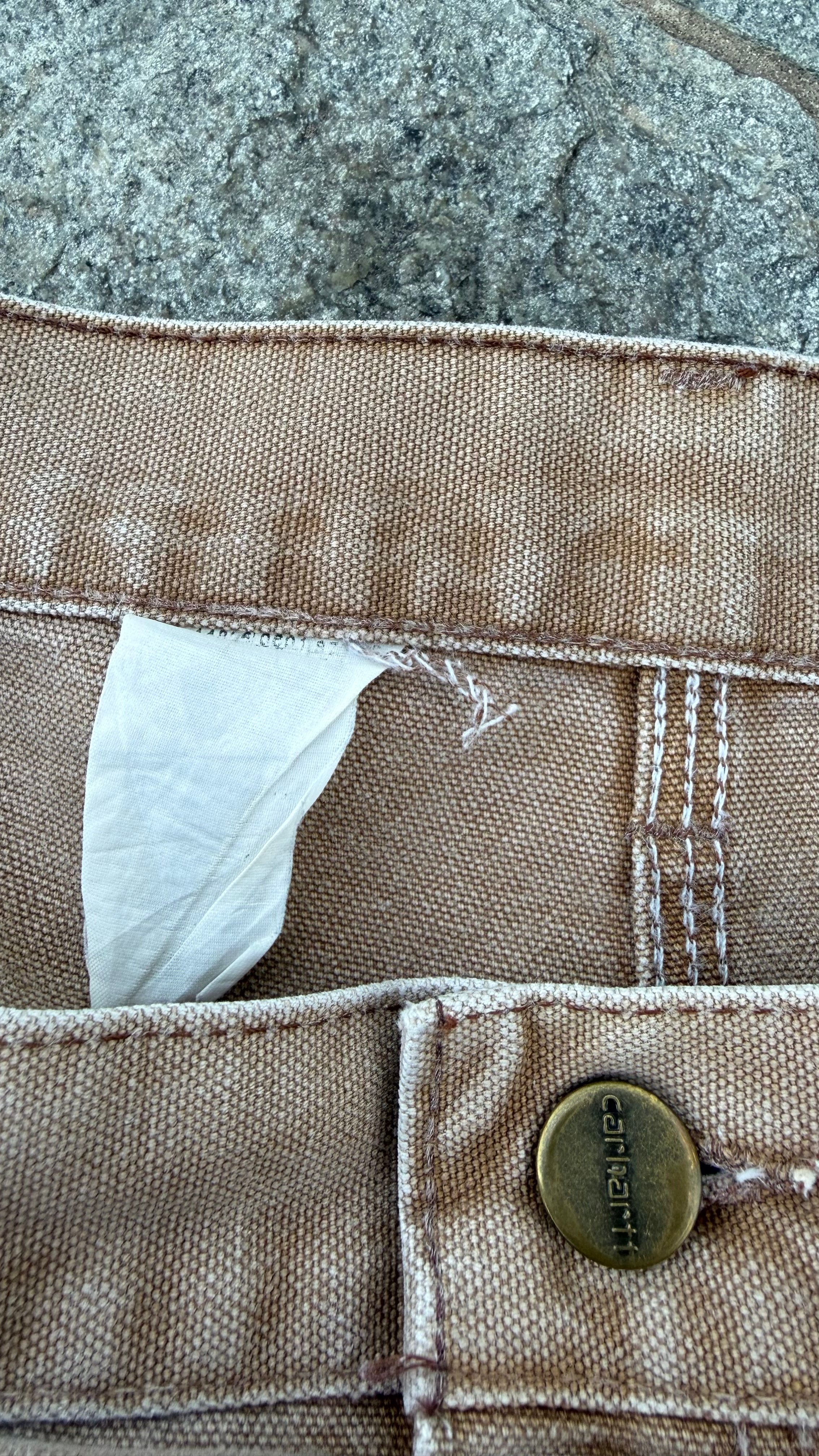 BEIGE CARHARTT SINGLE KNEE SHORTS SIZE L