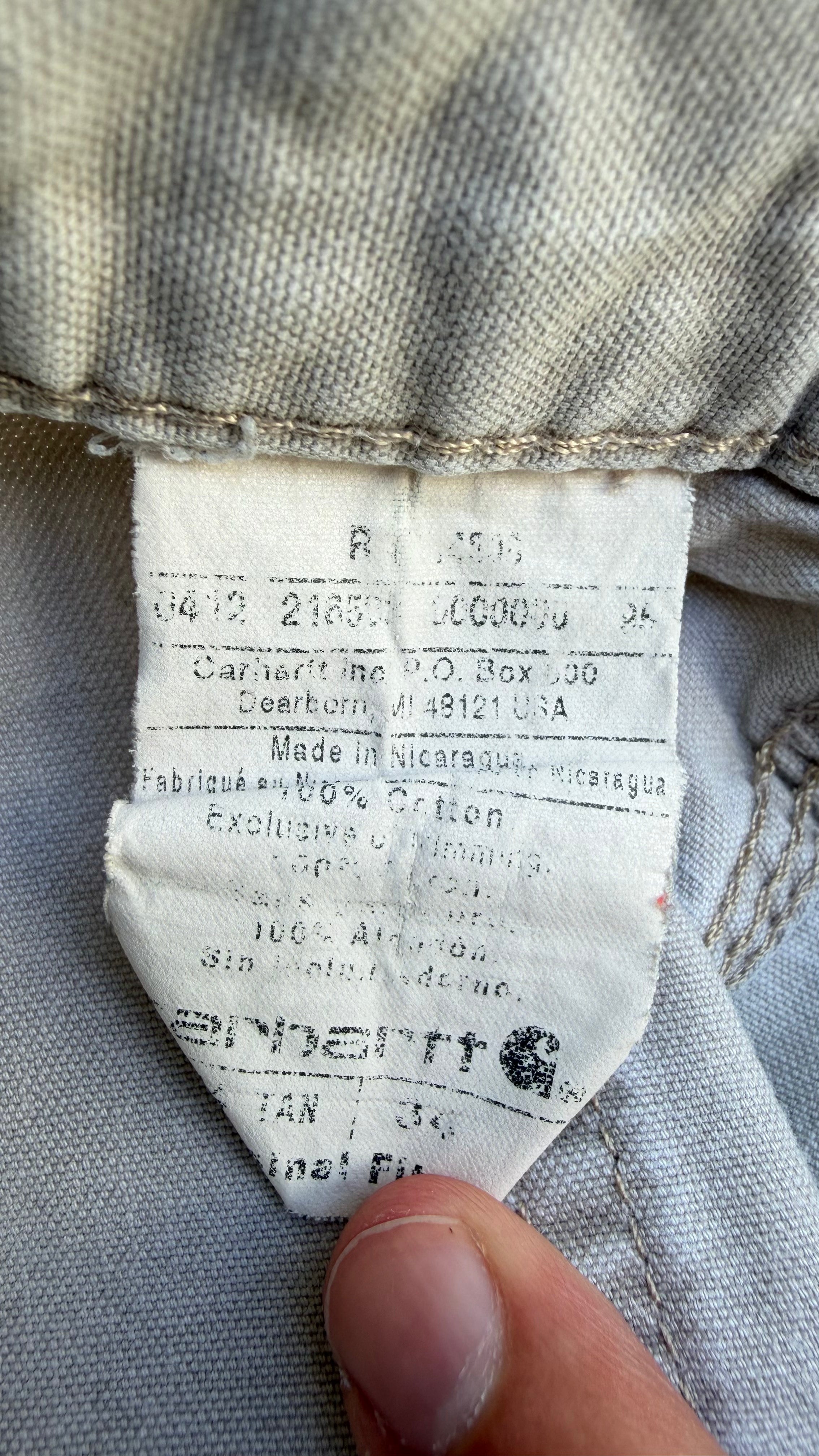 WHITE CARHARTT SINGLE KNEE SHORTS SIZE M